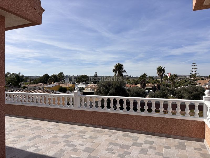 Foto 92bdd285-749e-4eee-bd8f-7265a6dbe86d. Casa amb aparcament a Benijófar