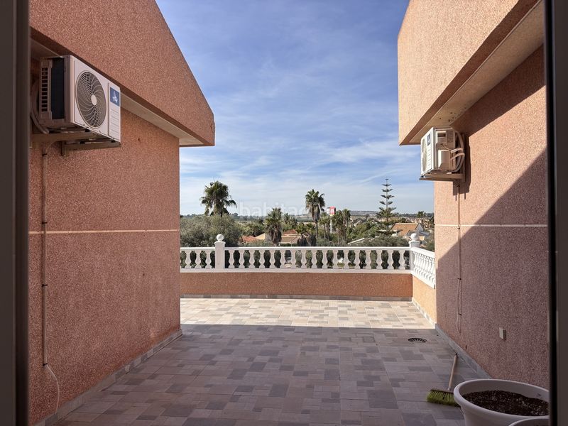 Foto d27197a6-0b2f-492f-ad03-96ce33a8460f. Casa amb aparcament a Benijófar