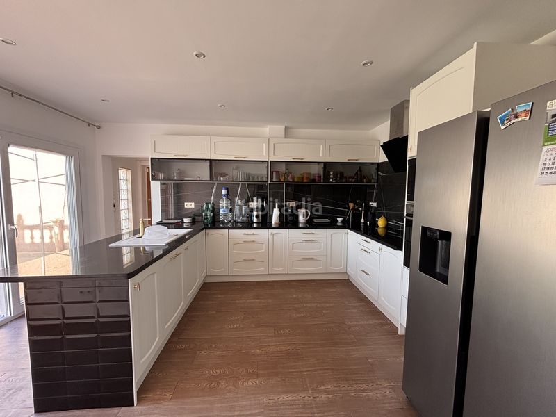 Foto e9c9cd55-3021-4b7a-bc98-e15e16569bac. Casa amb aparcament a Benijófar