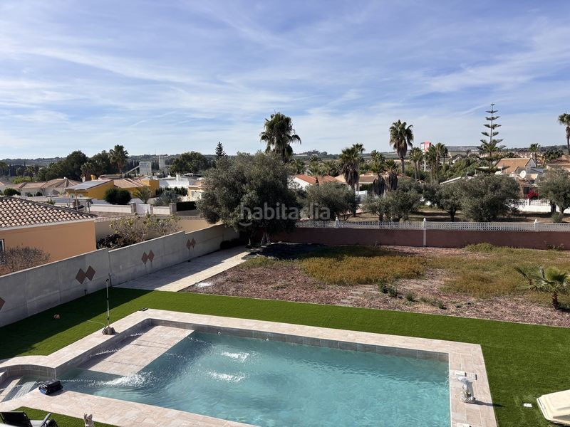 Foto f5fa423d-0a0b-4548-abd3-4d091a08f91e. Casa amb aparcament a Benijófar