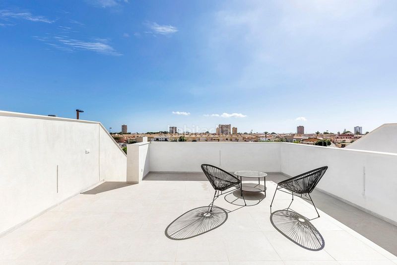 Foto 1139701b-37f5-4245-9bed-57176ae301e4. Casa amb piscina a Centro Alcázares (Los)