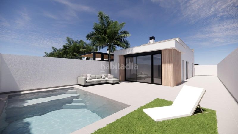 Foto b6b35697-7873-48df-9420-5e1f950163e8. Casa amb piscina a Centro Alcázares (Los)