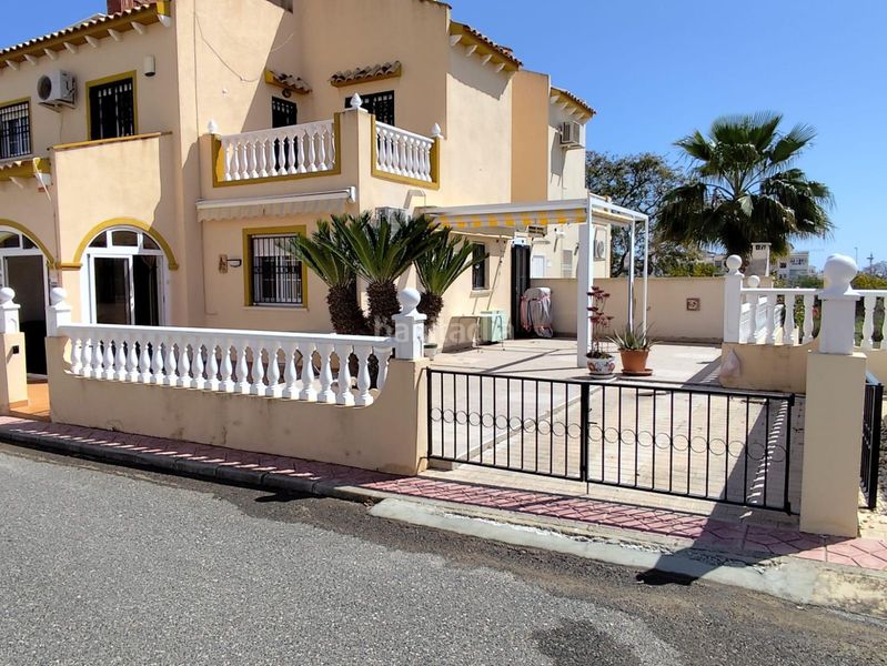 Foto 46f5f083-285d-4bc4-b8db-9d99db8bf55e. Casa a Los Balcones y los Altos Orihuela