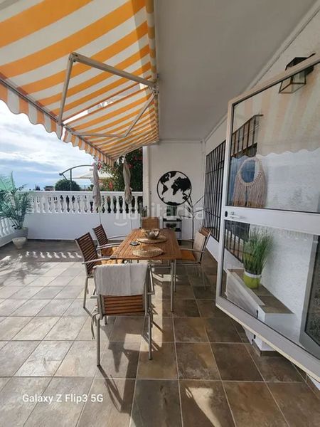 Foto 6fa00011-139d-4ffe-b9d5-4eb0dd2d3ae7. Casa amb aparcament a Rojales