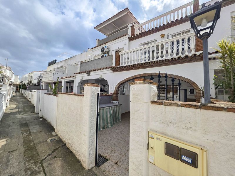 Foto c0d4c8f9-433a-432f-a164-365b7bceff78. Casa adossada amb aparcament a La Duquesa Manilva