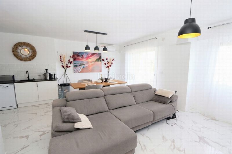 Foto 54997e91-5d3e-4c55-8a7c-16eb79dfbd29. Apartament amb piscina a Punta Prima Torrevieja