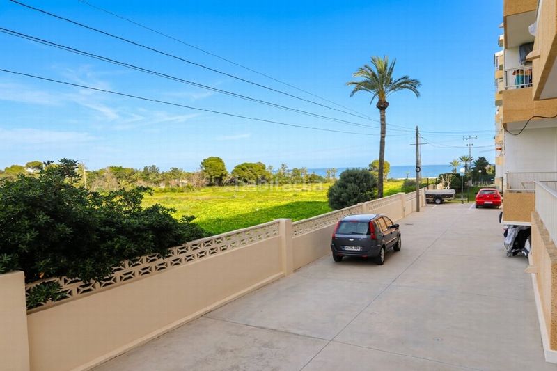 Foto a2fac35d-29be-424d-9cf0-c54371c0b9ca. Apartament amb piscina a Punta Prima Torrevieja