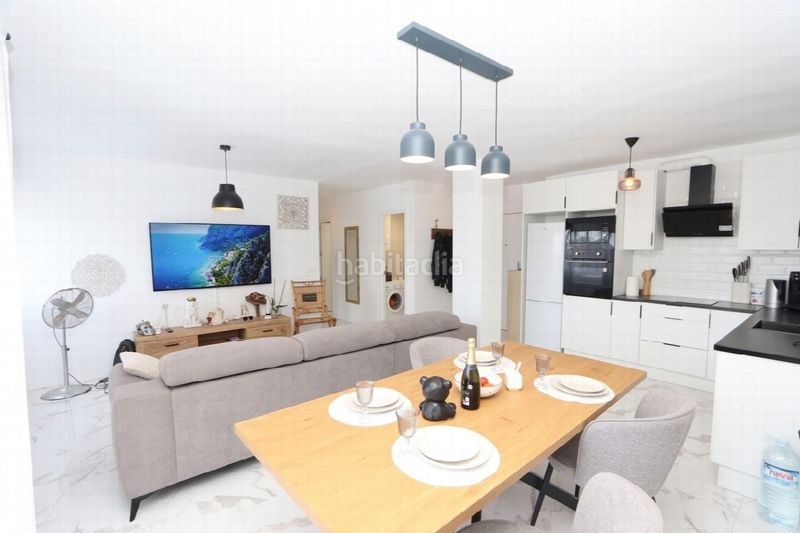 Foto eb426dd7-e7fe-41d7-b7a2-5c564d216ac8. Apartament amb piscina a Punta Prima Torrevieja