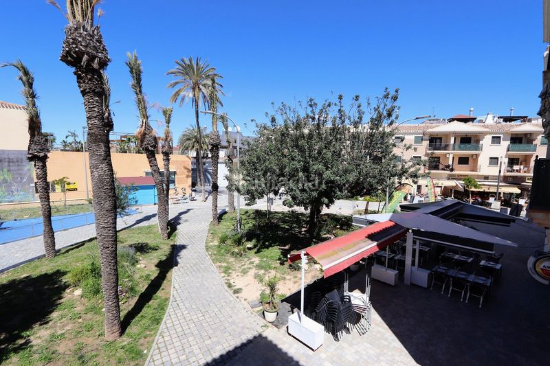 Foto d86f700b-441f-4164-b653-97ecc9e16b37. Apartament amb aparcament a Centro Alcázares (Los)