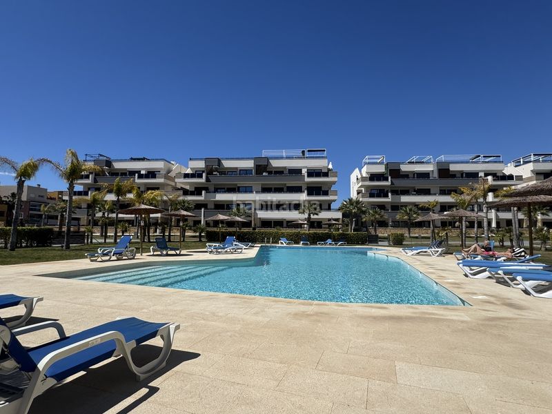 Foto 91c8c20e-3760-4115-86e3-9176994d228e. Apartament amb aparcament a Playa Flamenca Orihuela