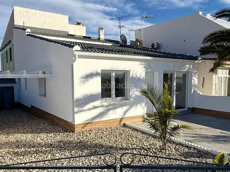 Foto d83440ec-df04-4360-b2bc-1906a3384404. Casa a Benijófar