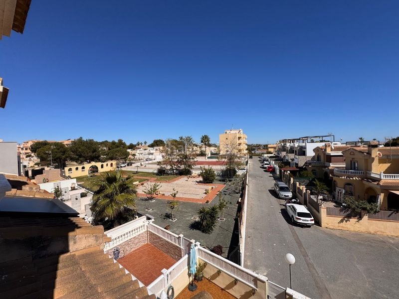 Foto 94e50a8f-5539-4db2-b401-3446a2c21be1. Casa adossada a Lomas de Cabo Roig - Los Dolses Orihuela
