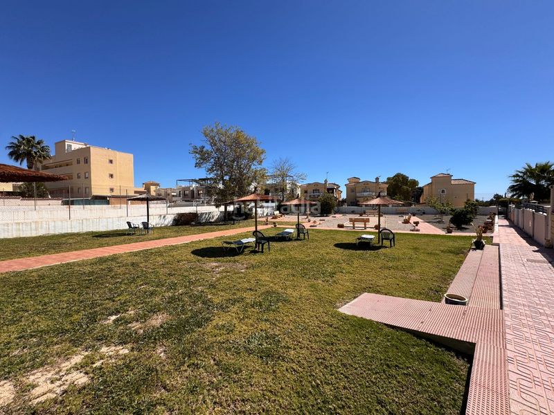 Foto c1758ae6-b951-4552-a56b-32b122d34791. Casa adossada a Lomas de Cabo Roig - Los Dolses Orihuela