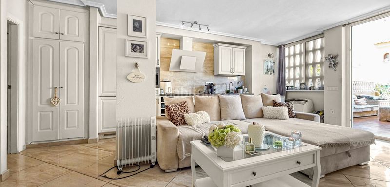 Foto 2fa3c7f8-3c01-4474-be9f-4cba3526374b. Casa adossada a La Florida Orihuela