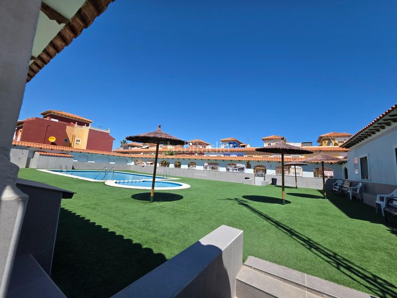 Foto 8101da66-cf22-48da-9b09-9777950ff834. Dúplex a nueva Torrevieja Torrevieja