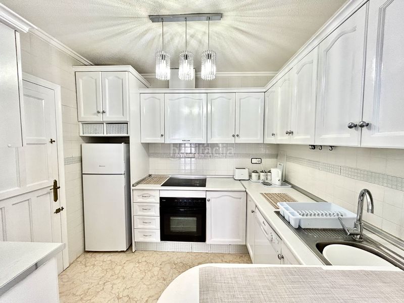 Foto 35b0a457-67e1-41b9-bcf5-a6f46239c89a. Casa adossada a Punta Prima Orihuela