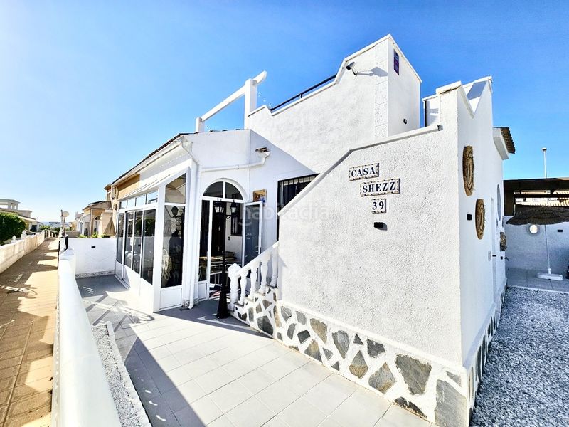 Foto e0f2f469-ebfb-4211-9623-7c6af72e5d89. Casa adossada a Punta Prima Orihuela