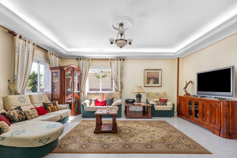 Foto d3880fdf-5851-432d-822e-79395556d62a. Casa en Benijófar