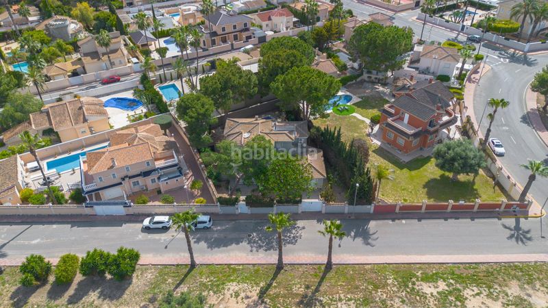 Foto ee988e55-8763-4bbb-b116-77471c9cb829. Casa en Benijófar