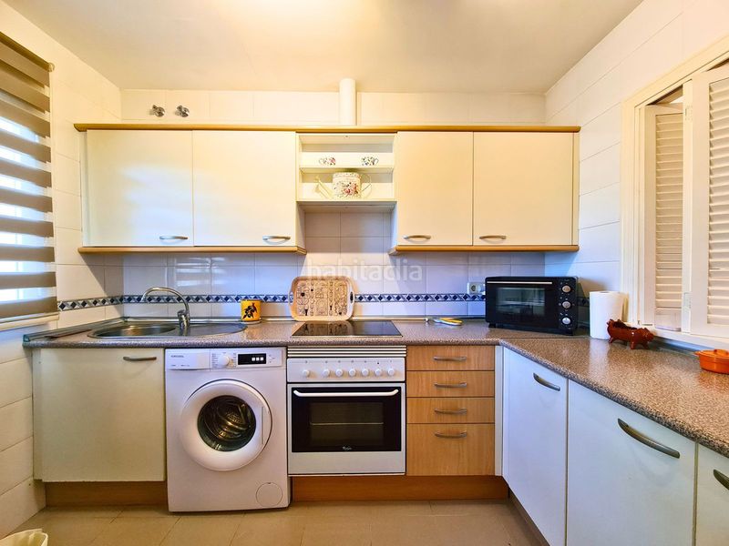 Foto 375abfa8-deb8-44c1-b2c0-e7ad5fa7dfd3. Casa adossada amb aparcament a La Duquesa Manilva