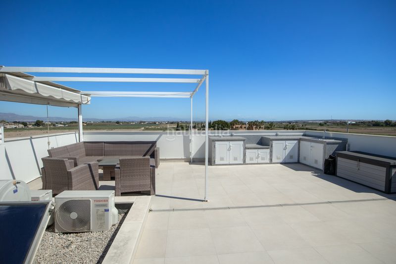 Foto ad7349c5-9682-457a-aac1-5254f2ea59c8. Casa amb piscina a Daya Nueva