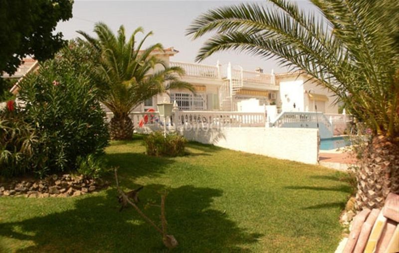 Foto b9e361ce-68b2-4e2b-9270-c0020e29bda8. Casa amb piscina a Las Flores Mijas