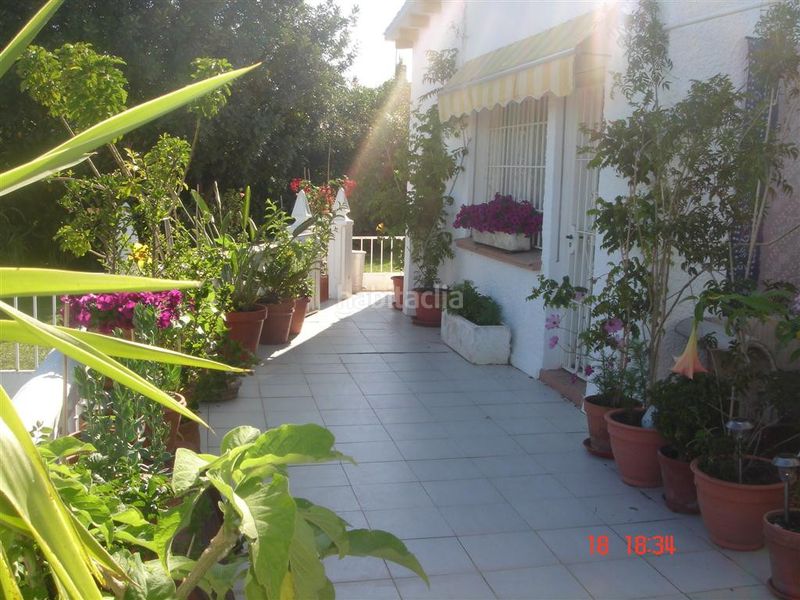Foto ca1bd66e-7b69-4ea3-bdd9-3d1216a13518. Casa amb piscina a Las Flores Mijas