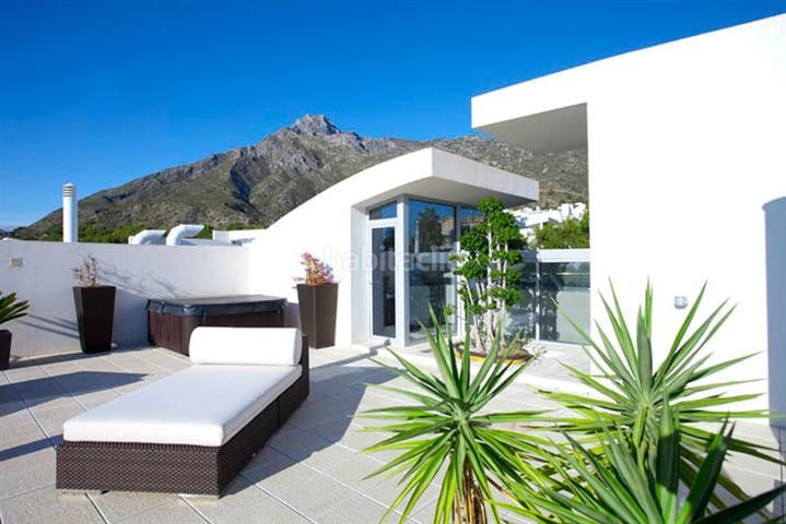 Foto 4eb1bbca-612a-4ea0-944e-4f1e4a00c027. Casa amb piscina a Casco Antiguo Marbella