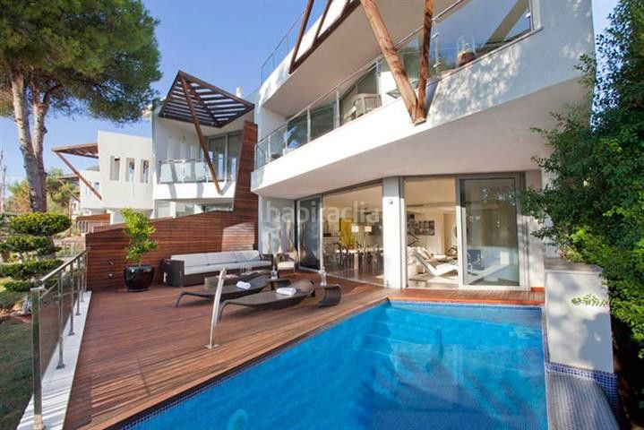 Foto 71035202-f8c7-4c3b-a16a-4a48b1577955. Casa amb piscina a Casco Antiguo Marbella
