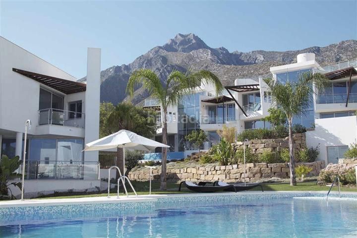 Foto e50ef242-35fc-4c0a-a333-7b6bb60ad654. Casa amb piscina a Casco Antiguo Marbella