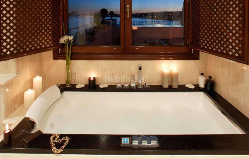 Foto 8c6bfd22-23fe-4efe-a6a5-27b2fa299cb1. Apartament amb piscina a Casco Antiguo Marbella