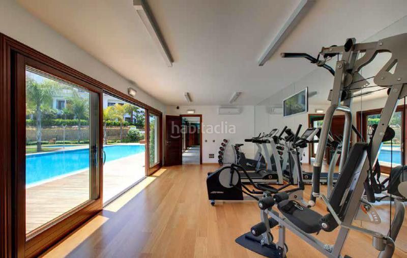Foto da0bdcfa-3743-418b-ac7a-6437de6a01e3. Apartament amb piscina a Casco Antiguo Marbella