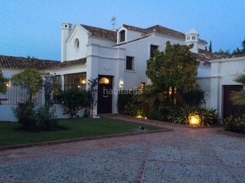 Foto 1593601d-3a79-4c8d-8260-50f0a957abc1. Casa amb aparcament piscina a Guadalmina Baja Marbella