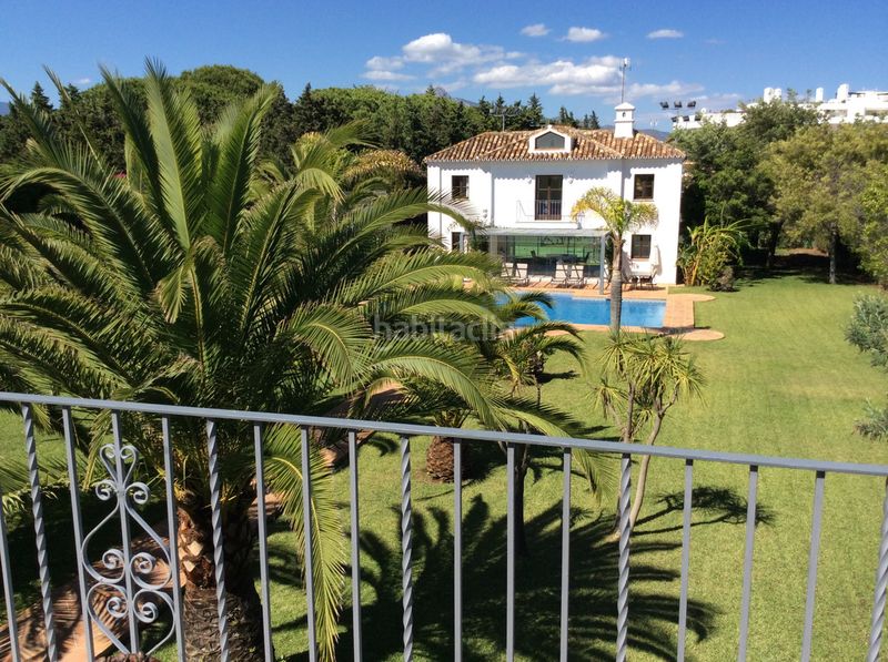 Foto 5614ed1b-4746-433a-a42f-d5dd5ab98de8. Casa amb aparcament piscina a Guadalmina Baja Marbella