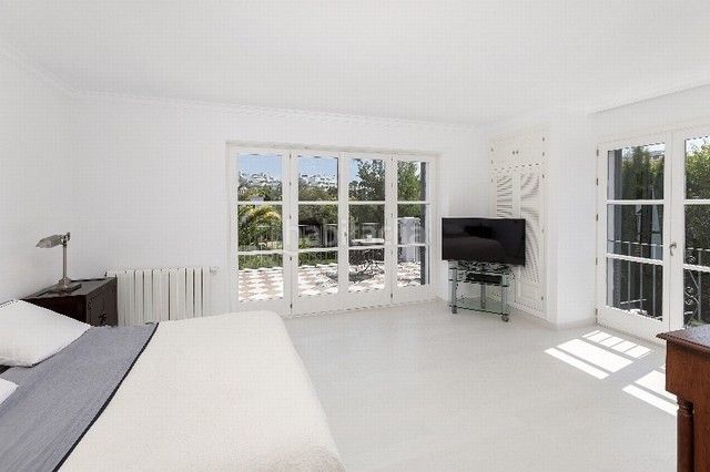 Foto 59e439e6-1a34-4b89-8050-c3d5de99fb59. Casa amb aparcament piscina a Guadalmina Baja Marbella