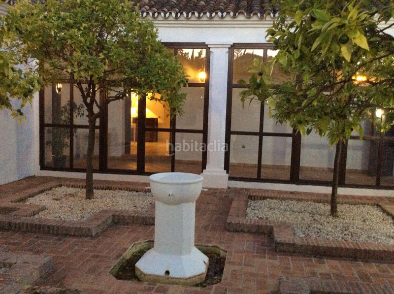 Foto 7940a5e1-711e-4ddf-bb4a-03db41caac9a. Casa amb aparcament piscina a Guadalmina Baja Marbella