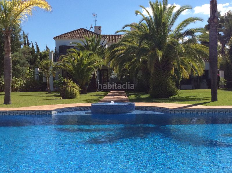 Foto f51eb159-6320-4ec5-8f40-719131a9835d. Casa amb aparcament piscina a Guadalmina Baja Marbella