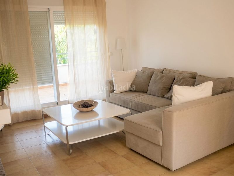 Foto eb19af66-1161-4ec2-9dc3-645f8a75960b. Apartament amb aparcament piscina a Centro Nerja