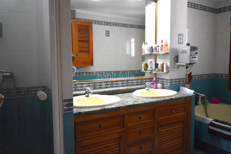 Foto b57fe5d1-17b9-404a-864e-bf88bcf14535. Casa amb aparcament a La Carihuela - Los Nidos Torremolinos