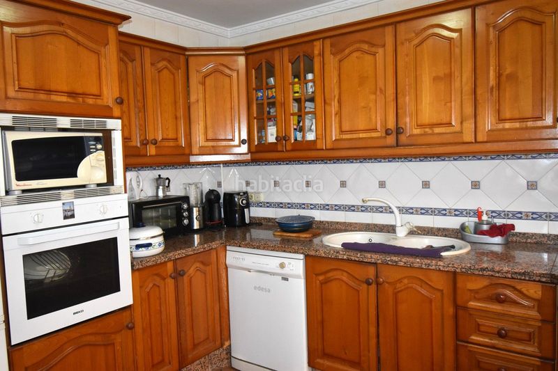 Foto fdd113bc-1983-4c1c-bca8-ab1554e6b946. Casa amb aparcament a La Carihuela - Los Nidos Torremolinos