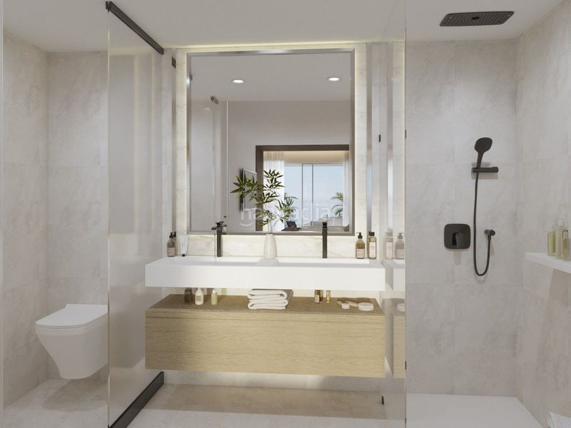 Foto 1c23f084-1071-4104-b27d-68fb4fae7021. Casa amb aparcament piscina a Centro ciudad Fuengirola