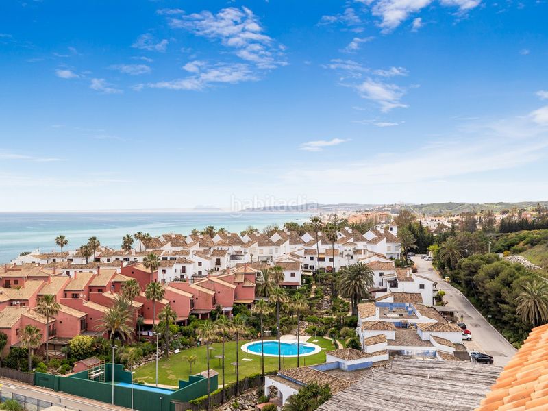 Foto e659391e-ab03-41d2-87c3-1e9c32b892b1. Apartament amb piscina a Centro Estepona
