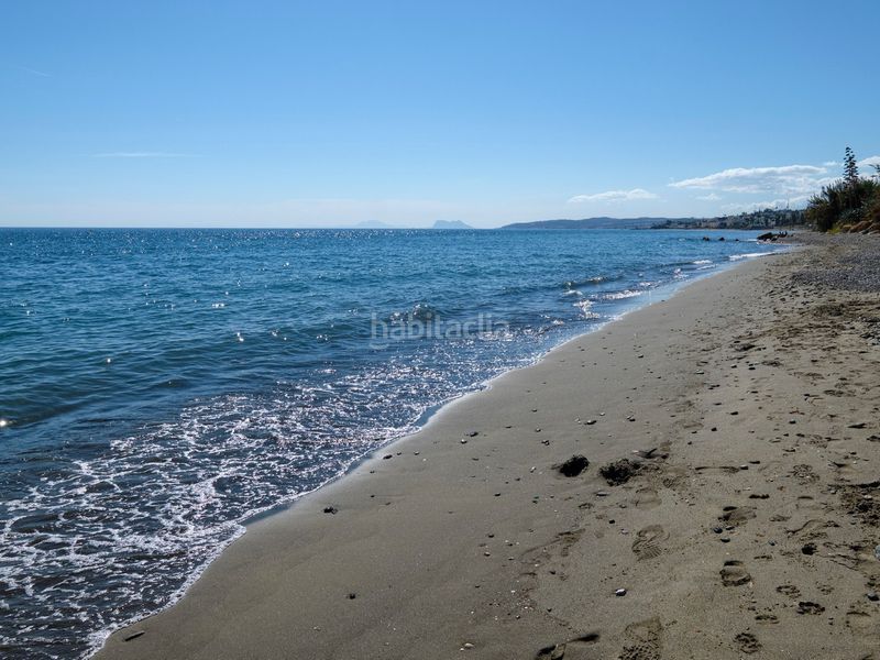 Foto 94fe73fc-5b34-4d97-b95b-5733b297bce6. Apartament amb piscina a Centro Estepona