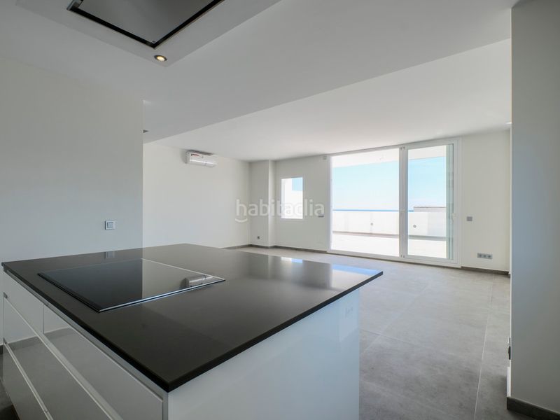 Foto b2531210-a401-46c3-8881-4100b3fdb70b. Apartament amb piscina a Centro Estepona