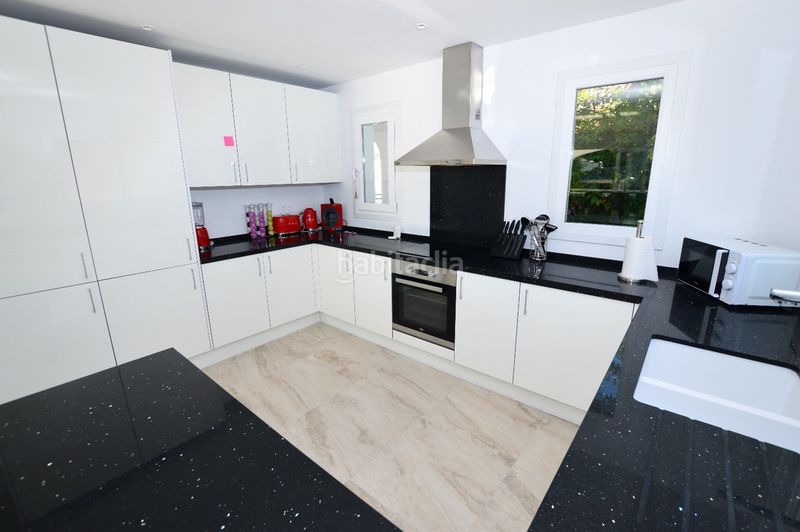 Foto 8ed2a1cd-1056-4128-8de5-19ed5cde69da. Casa amb piscina a Torremuelle Benalmádena