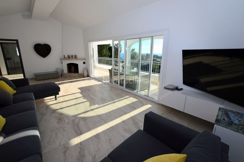 Foto b8745a4c-e16b-4285-8b23-ecb43407403d. Casa amb piscina a Torremuelle Benalmádena