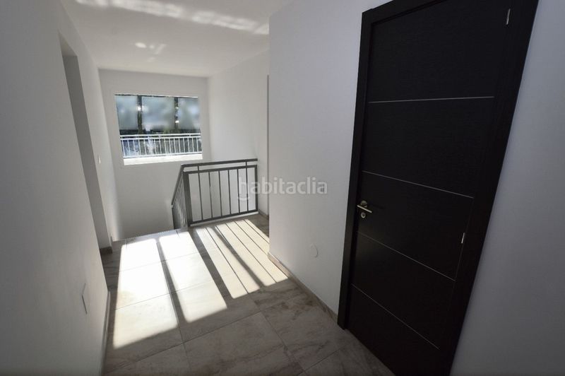 Foto f2c7e668-fe46-40b0-8325-6f9045c35553. Casa amb piscina a Torremuelle Benalmádena