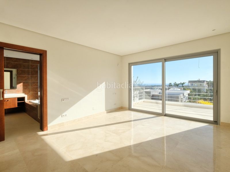 Foto 251ba9ad-8b73-41eb-bf15-11ae6f95e1d8. Casa amb piscina a los arqueros - puerto del almendro Benahavís