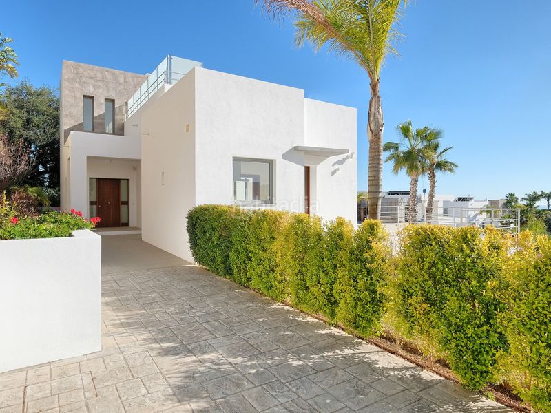 Foto 5831f218-569c-425e-9e52-d91e9827d7dc. Casa amb piscina a los arqueros - puerto del almendro Benahavís