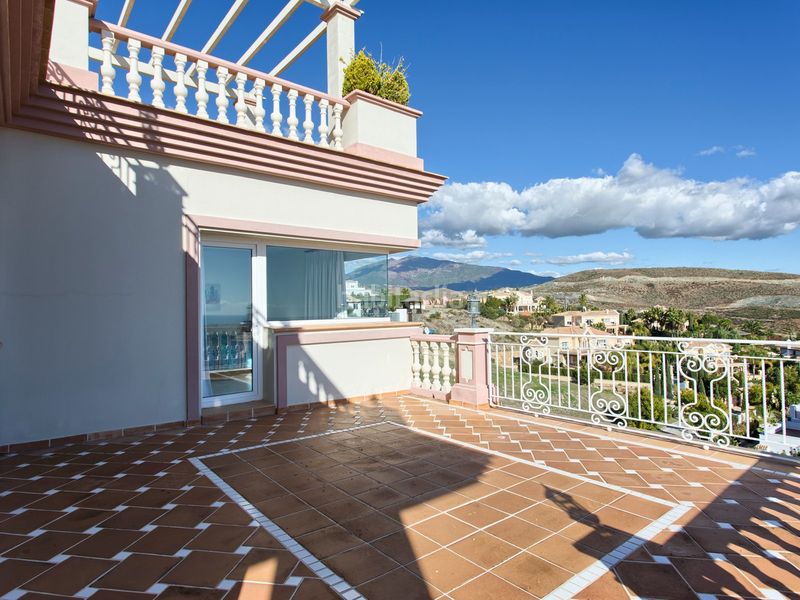 Foto 390c30b9-deb4-4906-82fd-3cb840f19a13. Casa amb piscina a Los Flamingos Benahavís